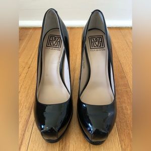 Pour La Victoire Patent Leather Heels